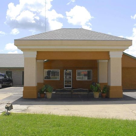 America'S Best Inn And Suites Emporia Buitenkant foto